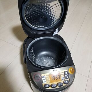 ☆　炊飯器　ZOJIRUSHI　☆の画像