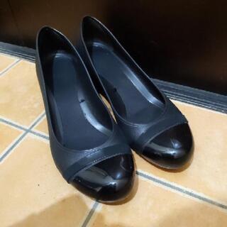 【クロックス】黒パンプス
