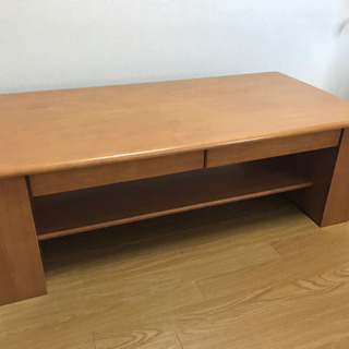収納豊富なセンターテーブルの画像