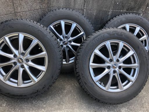 スタッドレスタイヤ　ホイール付　室内保管