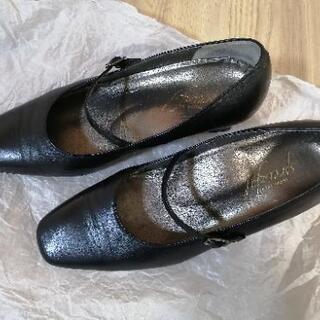 ストロバー　靴　パンプス　22.5センチの画像