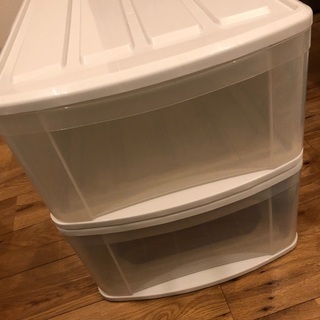 衣装ケースの画像