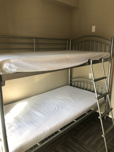 鉄パイプ式二段ベット