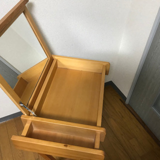 北欧家具っぽい、ドレッサー・鏡台 