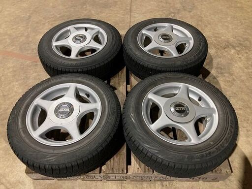 スタッドレスタイヤ 13インチホイール付き4本セット 165/70R13