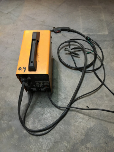 ノンガス　100Ｖ使用の半自動溶接機
