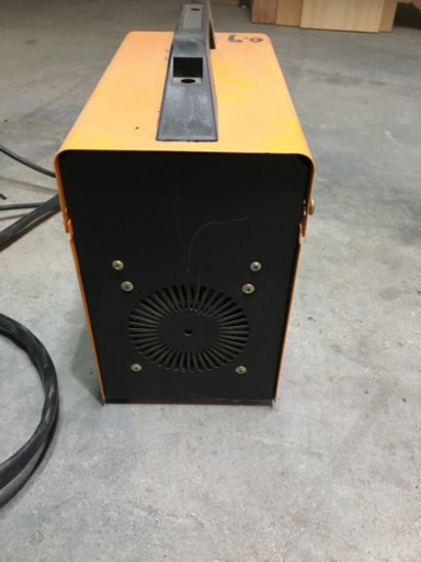 ノンガス　100Ｖ使用の半自動溶接機