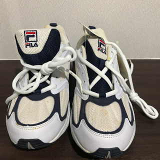  men'sスニーカー　フィラ譲ります。