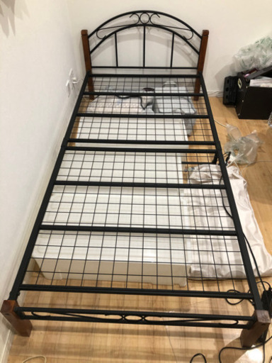 シングルベッド