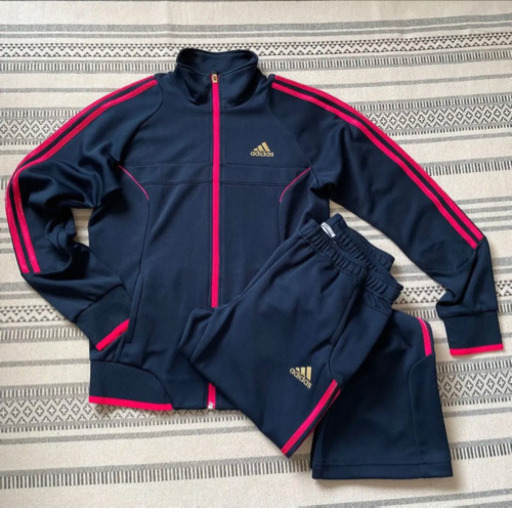 adidasレディースジャージセット