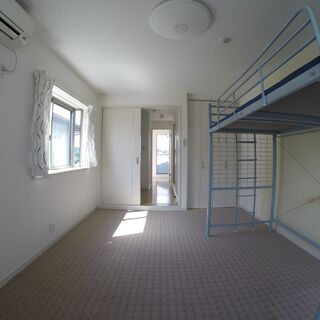 1部屋1人暮らし/バス・トイレ別/駐車場付き/2F/バルコニー付...