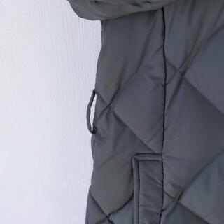 UNIQLO のレディース ダウンコート 緑 Lサイズ クリーニング済
の画像