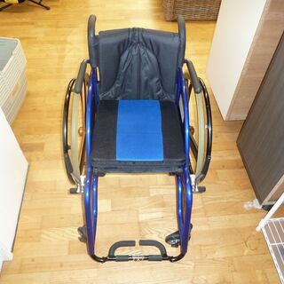 スポーツ車椅子☆カドクラ☆青☆座面サイズ幅355㎜×奥行き360...