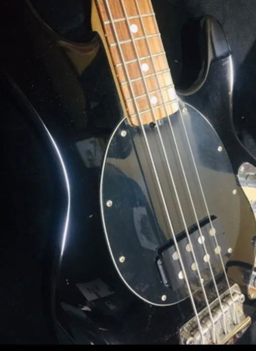 Sterling ベース ミュージックマン Ray34