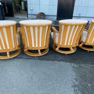 3000円／１脚✖️4脚の画像