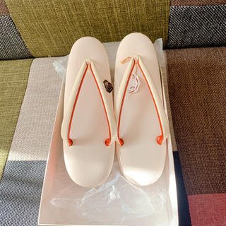 着物用バッグと草履、組み紐、帯揚の画像