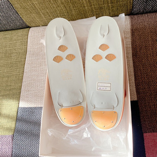 着物用バッグと草履、組み紐、帯揚の画像