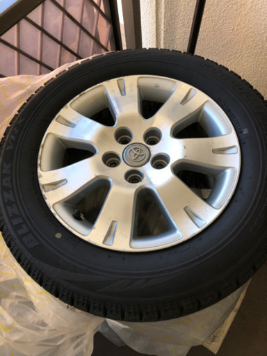 中古スタッドレスホイール付4本セット　205/65R16