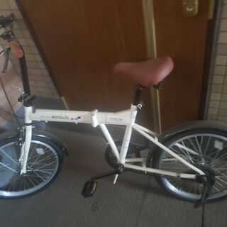 折り畳み自転車の画像