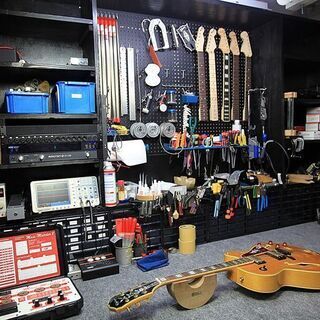 北谷にあるギターなどの楽器修理専門工房です!! - その他