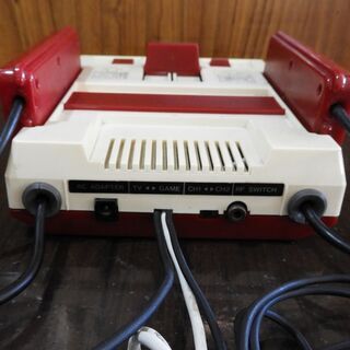 ③AV化ファミコン 美しい画像、USB電源でしっかり遊べる！シンプルだから実現この価格！の画像