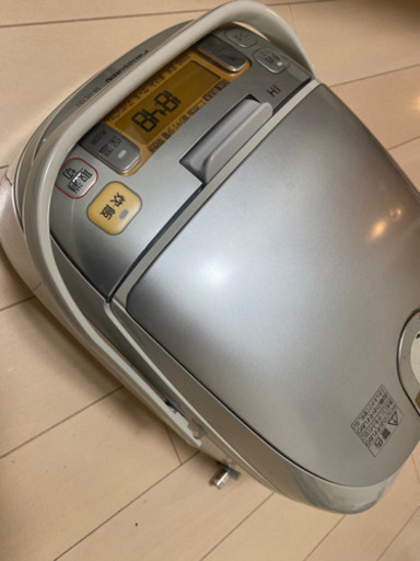 炊飯器　Panasonic SR-HC103