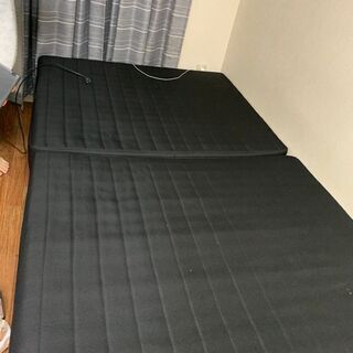 セミダブルベッドが無料です。