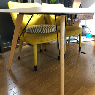 ダイニングテーブル　椅子付きの画像
