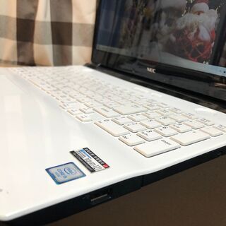 ☆彡Ｗｅｂカメラ付き。ＮＥＣリノベＰＣ💗高速ｉ５第六/新品ＳＳＤ２４０ＧＢ💗男女に人気のエクストラホワイト/Ｗｉｎ１０　Ｐｒｏ/Office2019付/15.6ｲﾝﾁ/メモリ４GＢ/無線ＬＡＮ/ＤＶＤ・ＣＤ再生ソフト付　No.2012004の画像