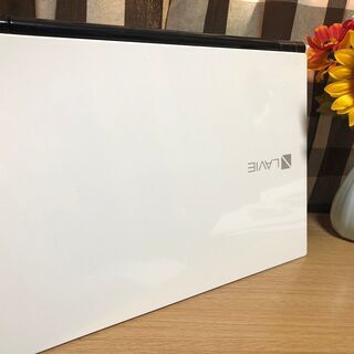 ☆彡Ｗｅｂカメラ付き。ＮＥＣリノベＰＣ💗高速ｉ５第六/新品ＳＳＤ２４０ＧＢ💗男女に人気のエクストラホワイト/Ｗｉｎ１０　Ｐｒｏ/Office2019付/15.6ｲﾝﾁ/メモリ４GＢ/無線ＬＡＮ/ＤＶＤ・ＣＤ再生ソフト付　No.2012004の画像