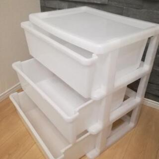 衣装ケースの画像