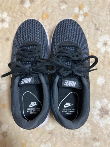 NIKEスニーカー　23センチ