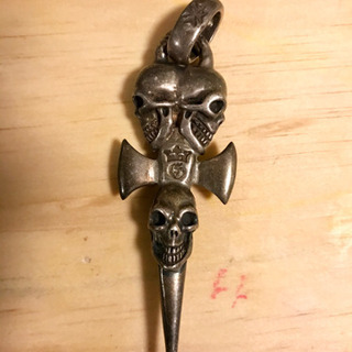 骸骨　ドクロ　アクセサリー　ペンダントトップ　シルバー　ガボール風