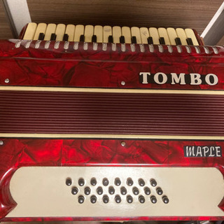 TOMBO アコーディオンの画像