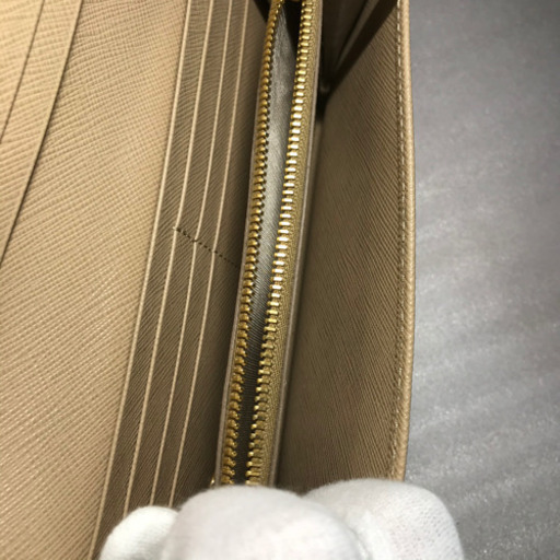 プラダ　サフィアーノ　長財布　未使用品