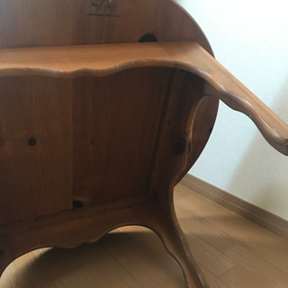 丸型テーブル　木製の画像