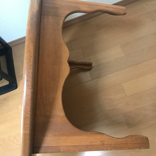 丸型テーブル　木製の画像