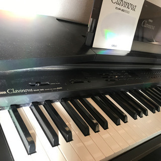 【49,000円から値下げしました】ヤマハ　クラビノーバ　電子ピアノ　椅子、説明書付きの画像