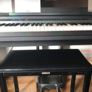 【49,000円から値下げしました】ヤマハ　クラビノーバ　電子ピアノ　椅子、説明書付きの画像