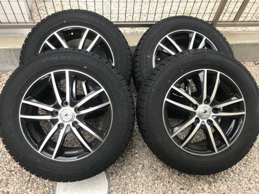 ファルケン　スタッドレスタイヤ　アルミホイール付き