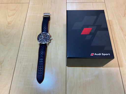 [美品]アウディスポーツ アウディコレクション クロノグラフ カーボン 腕時計 10気圧 シチズン製6 S 10電池式ムーブメント 3101700200