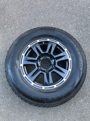 ランクル スタッドレスタイヤホイール4本セット 265/65R17