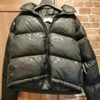COACH コーチ　ダウンジャケット　新品タグ付き　シグネチャー柄　黒　⑤