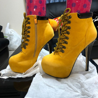 timberland に似たブーツの画像