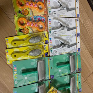 ペット用品　ブラシ　爪切りなど