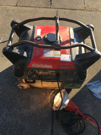 新ダイワshindaiwa 発電機IEG2800M2014年インバーター動作品