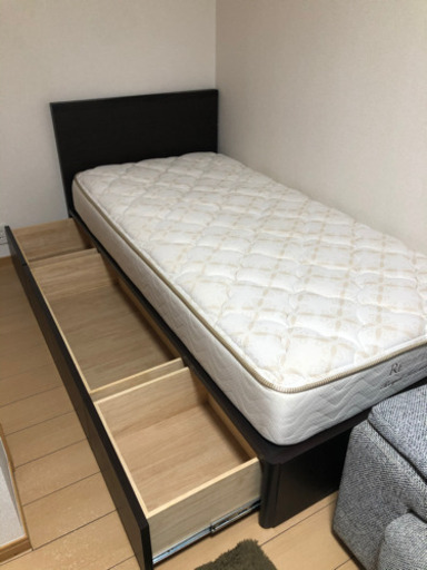 キングスダウン　シングルベッド