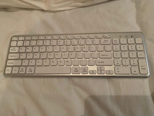 美品　ワイヤレスキーボード(英語配列）