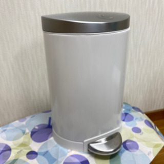 simple human ゴミ箱