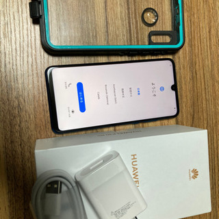 ファーウェイ　P30Lite 64GBピーコックブルー　SIMフリー　中古品　充電器　完全防水ケース付きの画像
